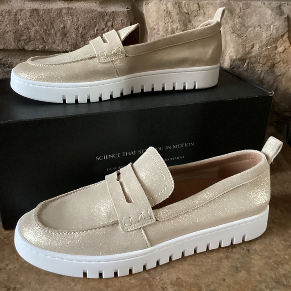 Vionic Uptown Penny Loafer Gold Shimmer Metallic Suede Women's Shoes 9 - Picture 1 of 6